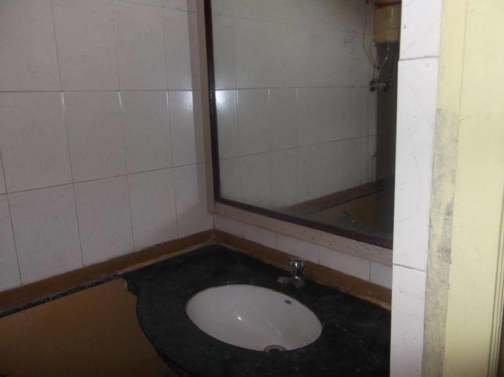 Hotel Palms Navi Mumbai Luaran gambar