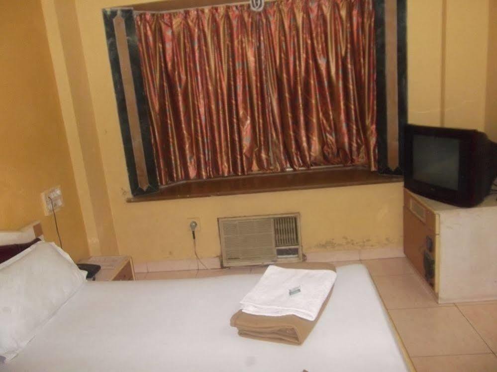 Hotel Palms Navi Mumbai Luaran gambar